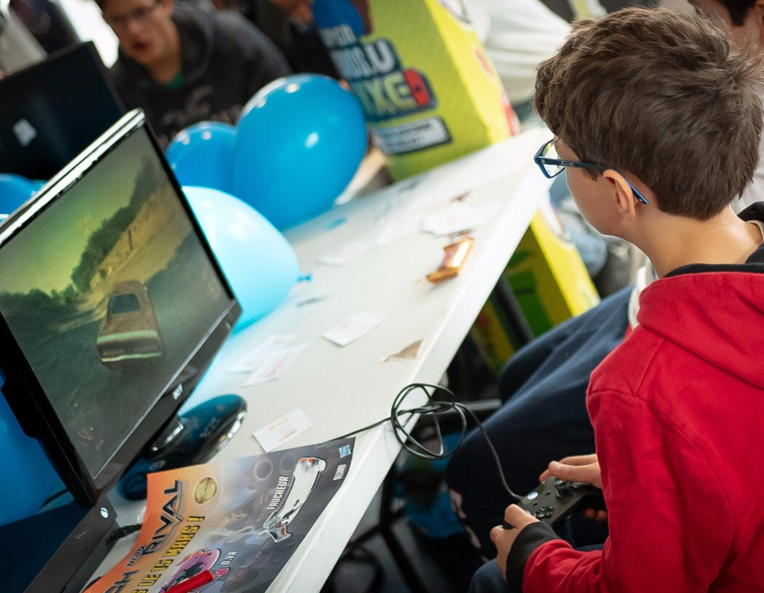 Enfant joue jeu video HBG Vanves Games Day
